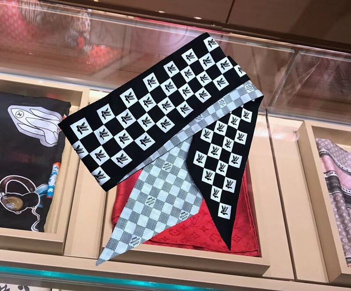 Louis Vuitton Scarf LVS00012